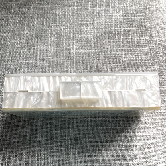 COPY - Edie Parker Inspired Bride wedding clutch with interior mirror and chain - Picture 2 of 5